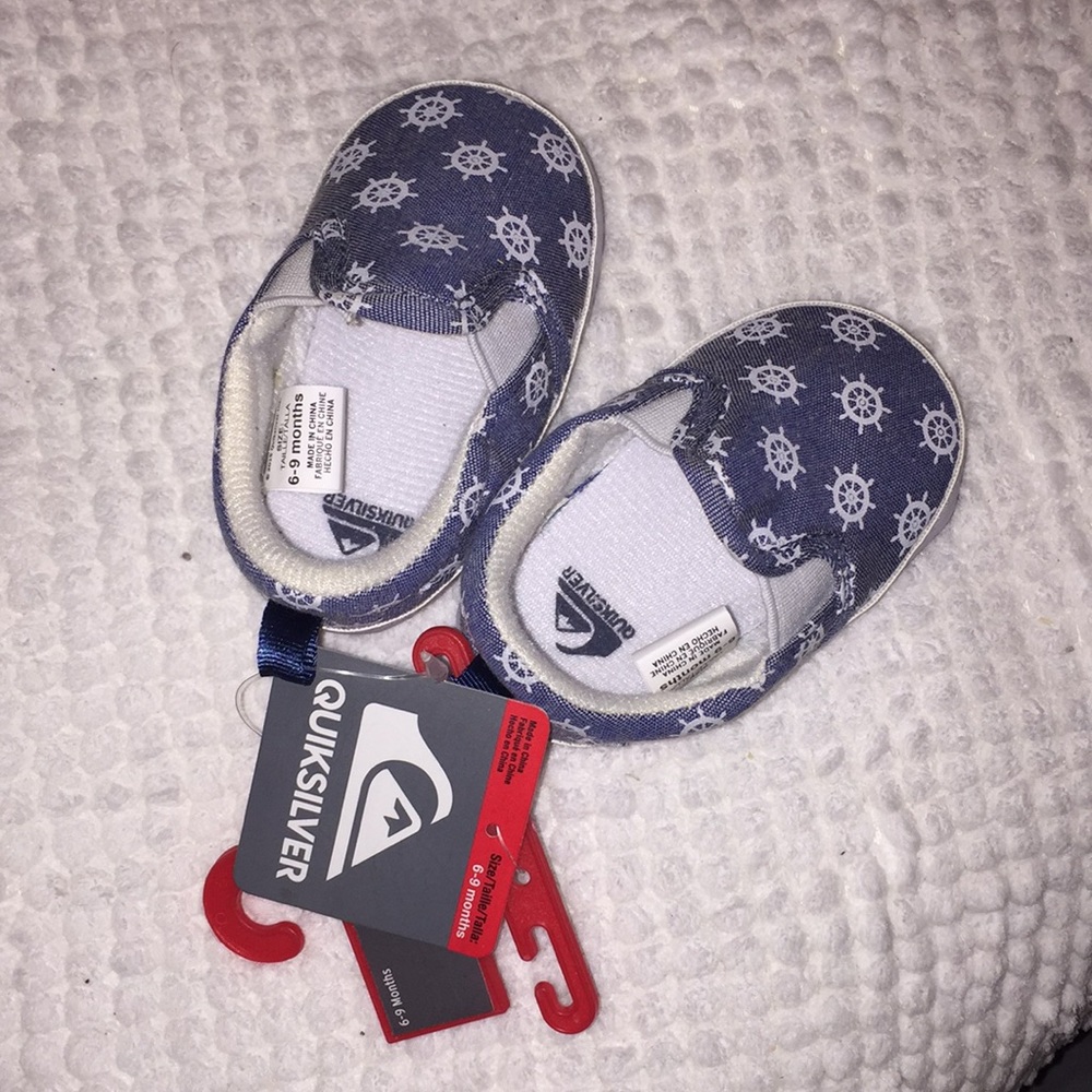 Quicksilver crib shoe 6-9 months